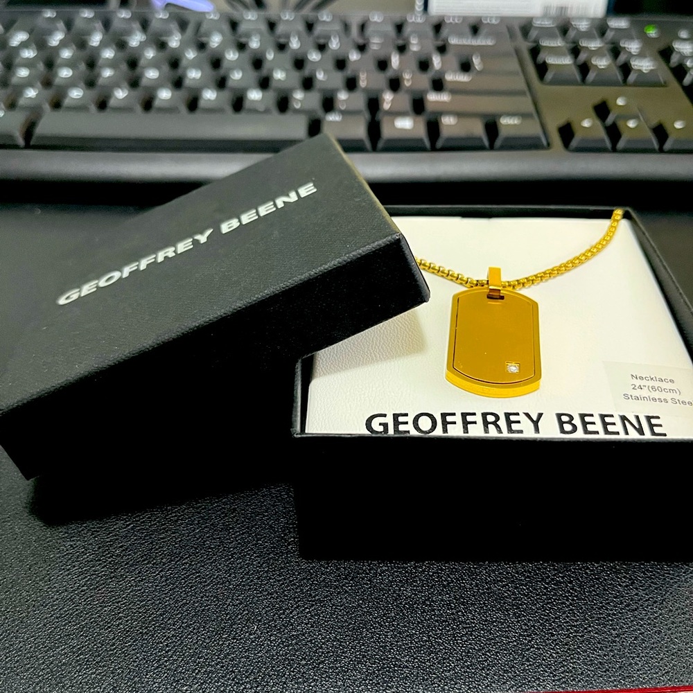 Geoffrey Beene Chain and Pendant